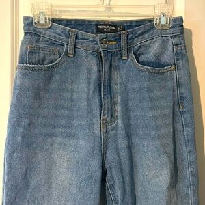 PrettyLittleThing Petite Jeans